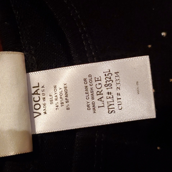 Bedazzled soft cold shoulder sweater - Picture 3 of 4